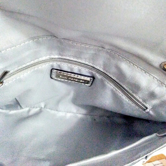 (NEW) Silver Evening Clutch Bag! - Picture 3 of 7